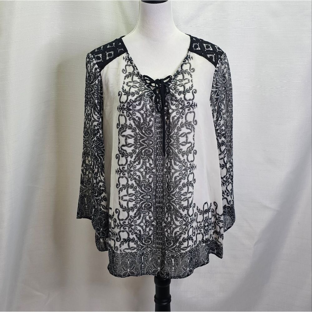 Roz & Ali Black and White Lace Tie Front Blouse Size XL